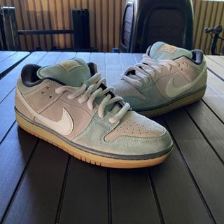 Nike dunk low, Men's Fashion, Footwear, Sneakers on Carousell