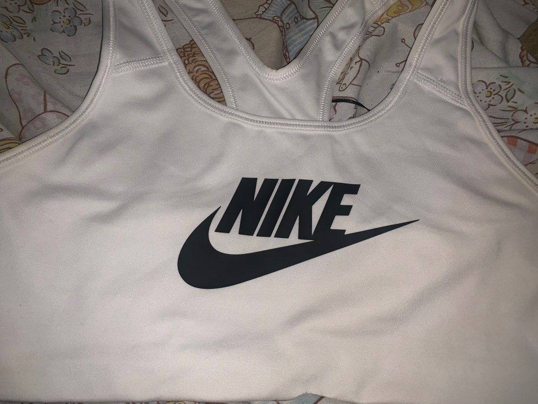 Nike Sports Bra (Category: Activewear) located in Valenzuela. Submitted by rheyy0713 (Listing ID 1288300265, Image 3). Description: Nike sports bra 200 each 380 get 2 .