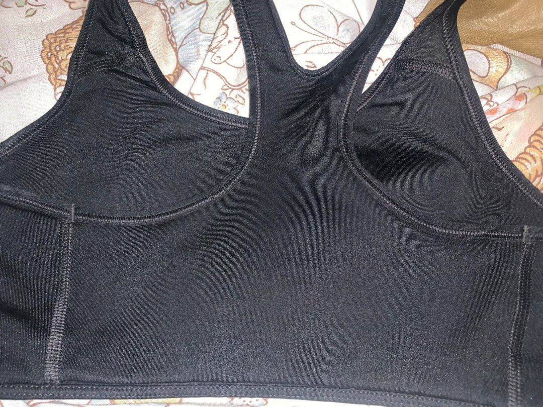 Nike Sports Bra (Category: Activewear) located in Valenzuela. Submitted by rheyy0713 (Listing ID 1288300265, Image 2). Description: Nike sports bra 200 each 380 get 2 .