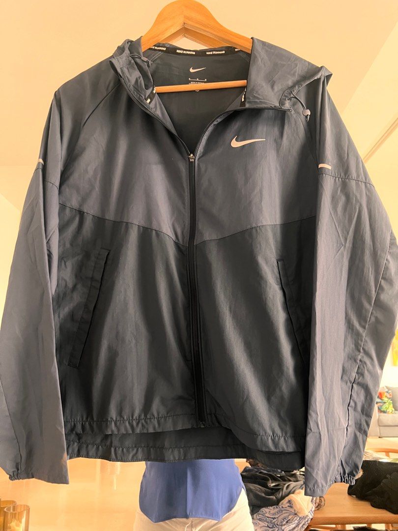gray nike windbreaker