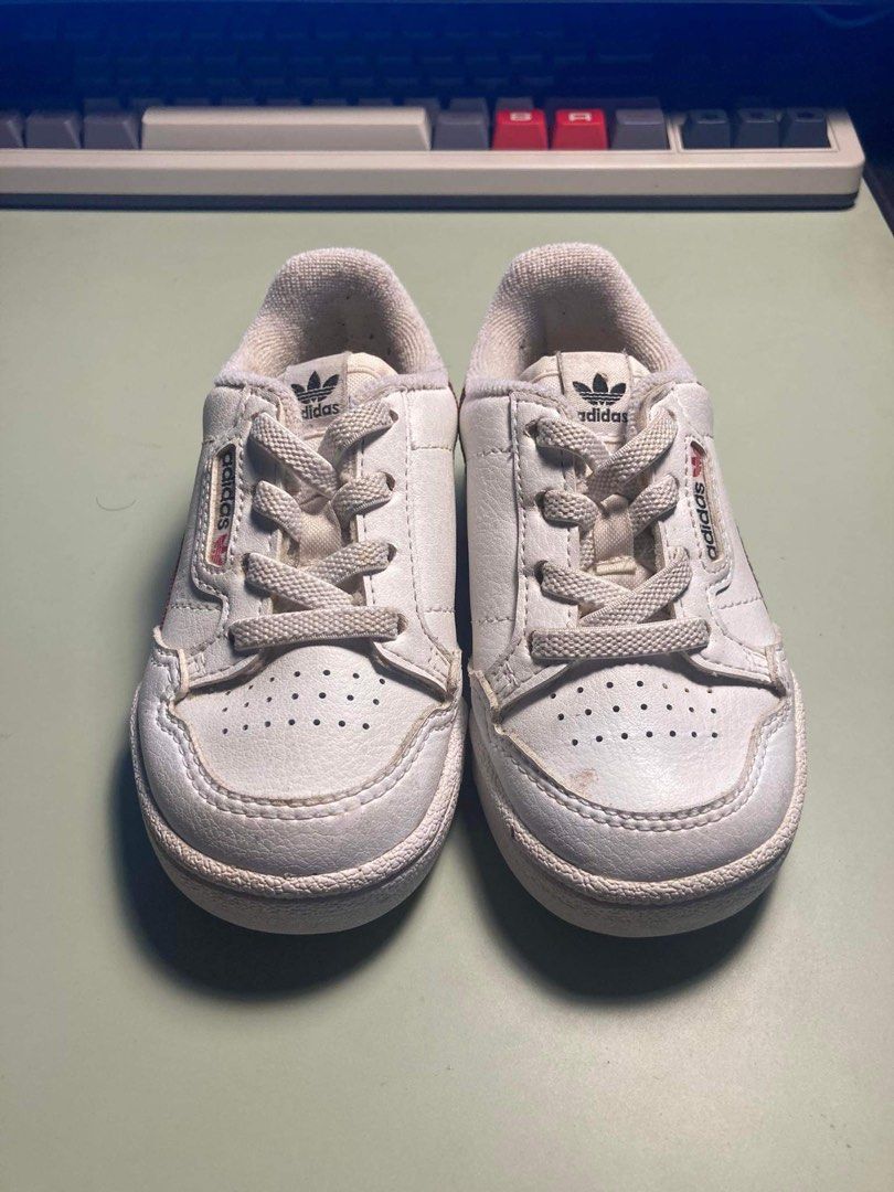 Orig Adidas Continental for toddlers (Category: Babies & Kids Fashion) located in Quezon City. Submitted by rbcrl (Listing ID 1288338816, Image 2). Description: US 6 1/2 UK 6 JP 135 CHI 130 13.5cm.