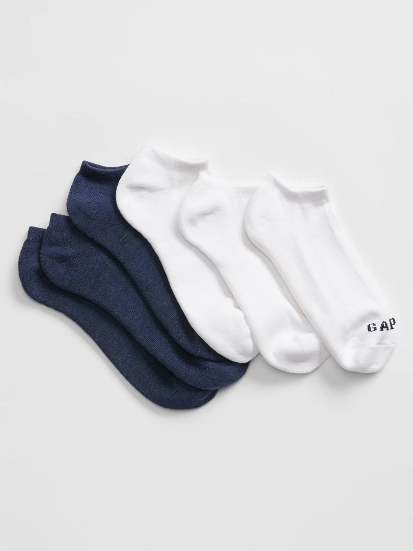 ORIGINAL GAP ANKLE SOCKS 6 PAIRS (Category: Socks) located in Las Pinas. Submitted by chicchateaumnl (Listing ID 1288325411, Image 2). Description: Original GAP Ankle Socks 6 pairs Unisex Imported from U.S.A. 💯% original Money back guarantee if proven fake Product Details Fabric Type: 56% Polyester, 16% Recycled Polyester, 26% Cotton, 2% Spandex Care Instructions: Machine Wash Pattern: Graphic About this Item GAME DAY READY: These men’s athletic