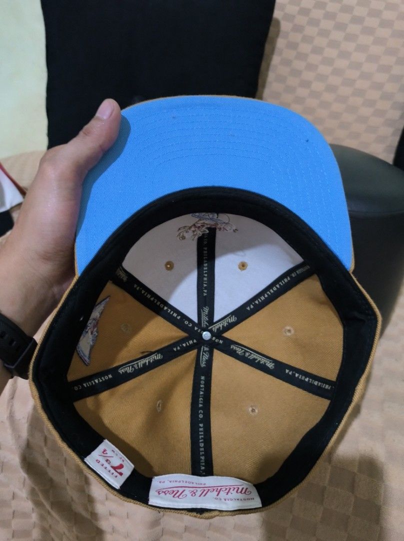 Original Mitchell and ness cap size 7 3/4 (Category: Caps & Hats) located in San Jose del Monte. Submitted by authenticeraph (Listing ID 1288300124, Image 3). Description: brand new and original 600+sf issue lost sticker only.