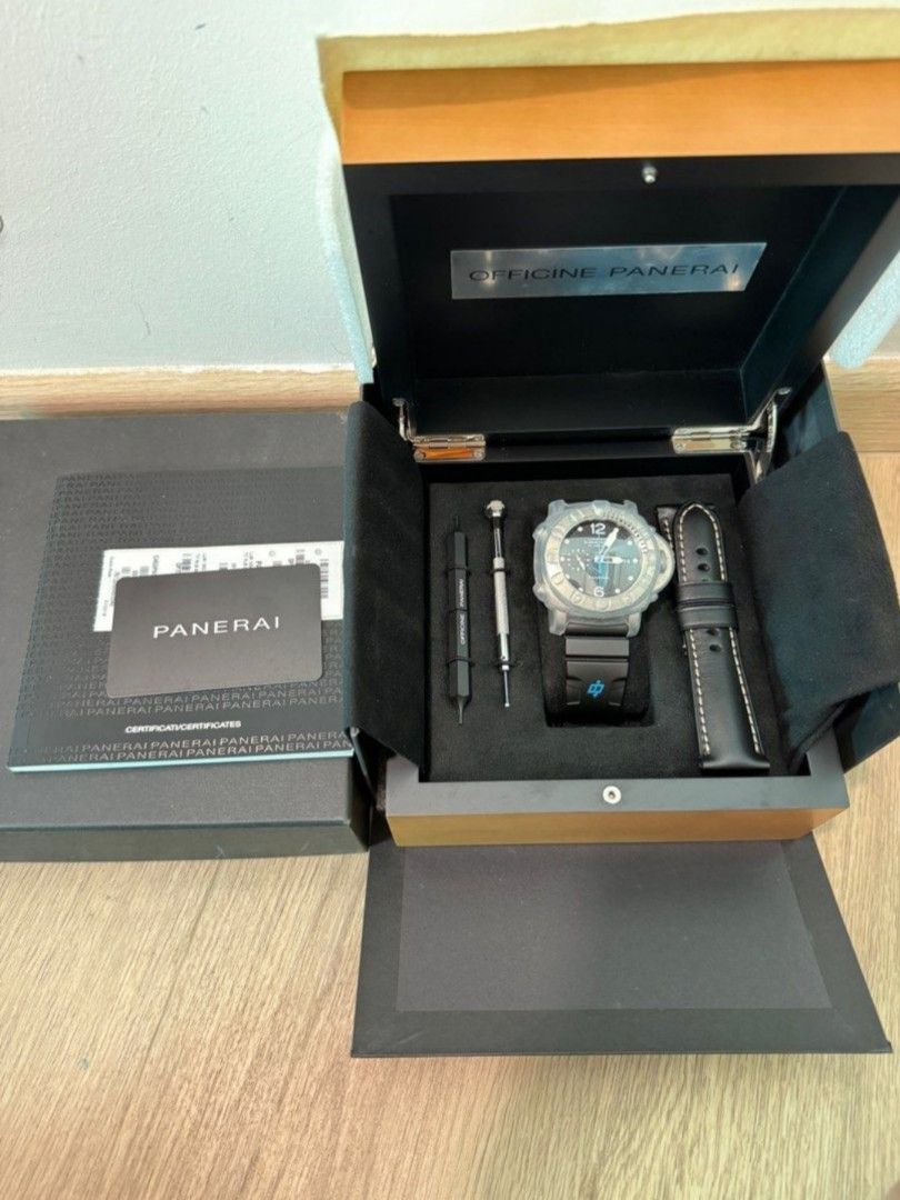 Panerai submersible PAM 614 local numbered edition 220 500. 50