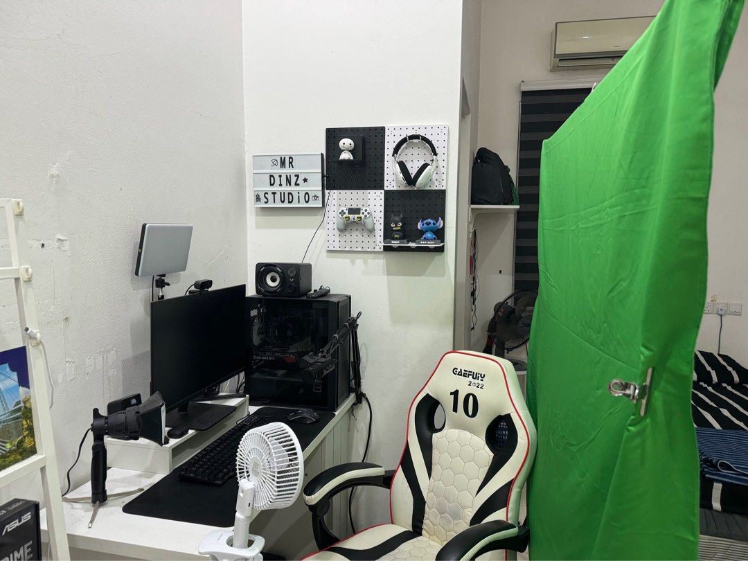 Kerusi gaming hotsell green screen