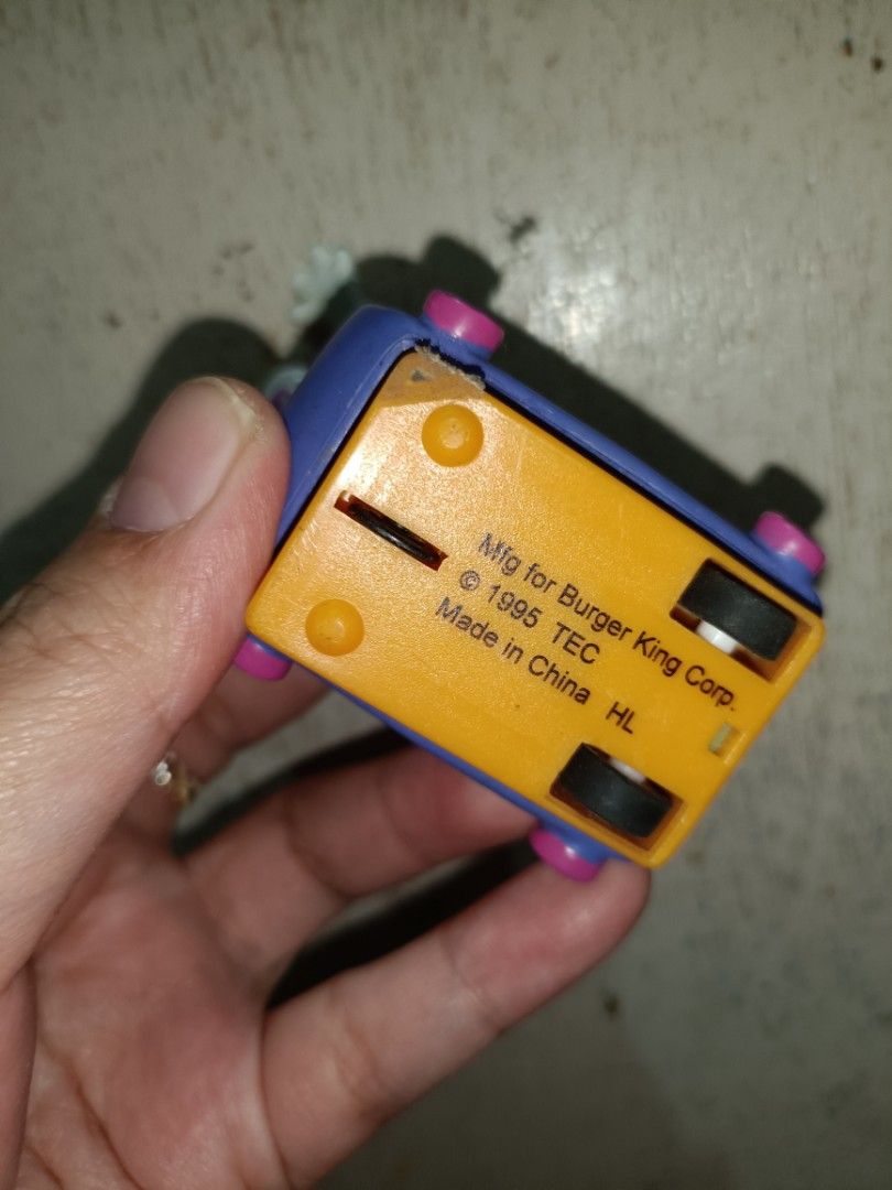 Rare burger king Tom pull & go skateboard (Category: Vintage Collectibles) located in Iligan City. Submitted by shehabdor98515 (Listing ID 1288367545, Image 2). Description: what you see is what you get with minimal flaws see pic slowly.