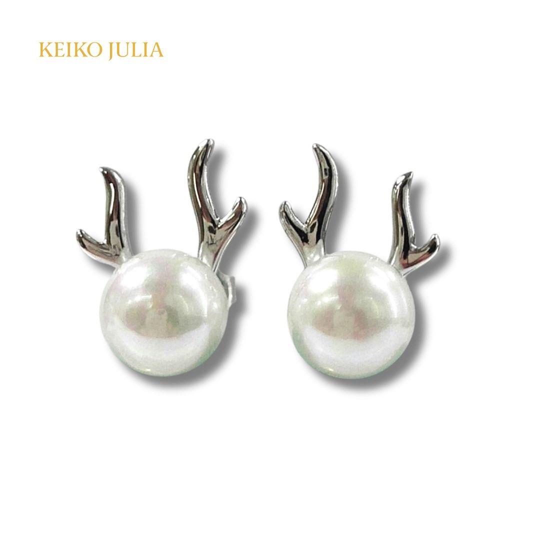 Reindeer pearl earrings discount