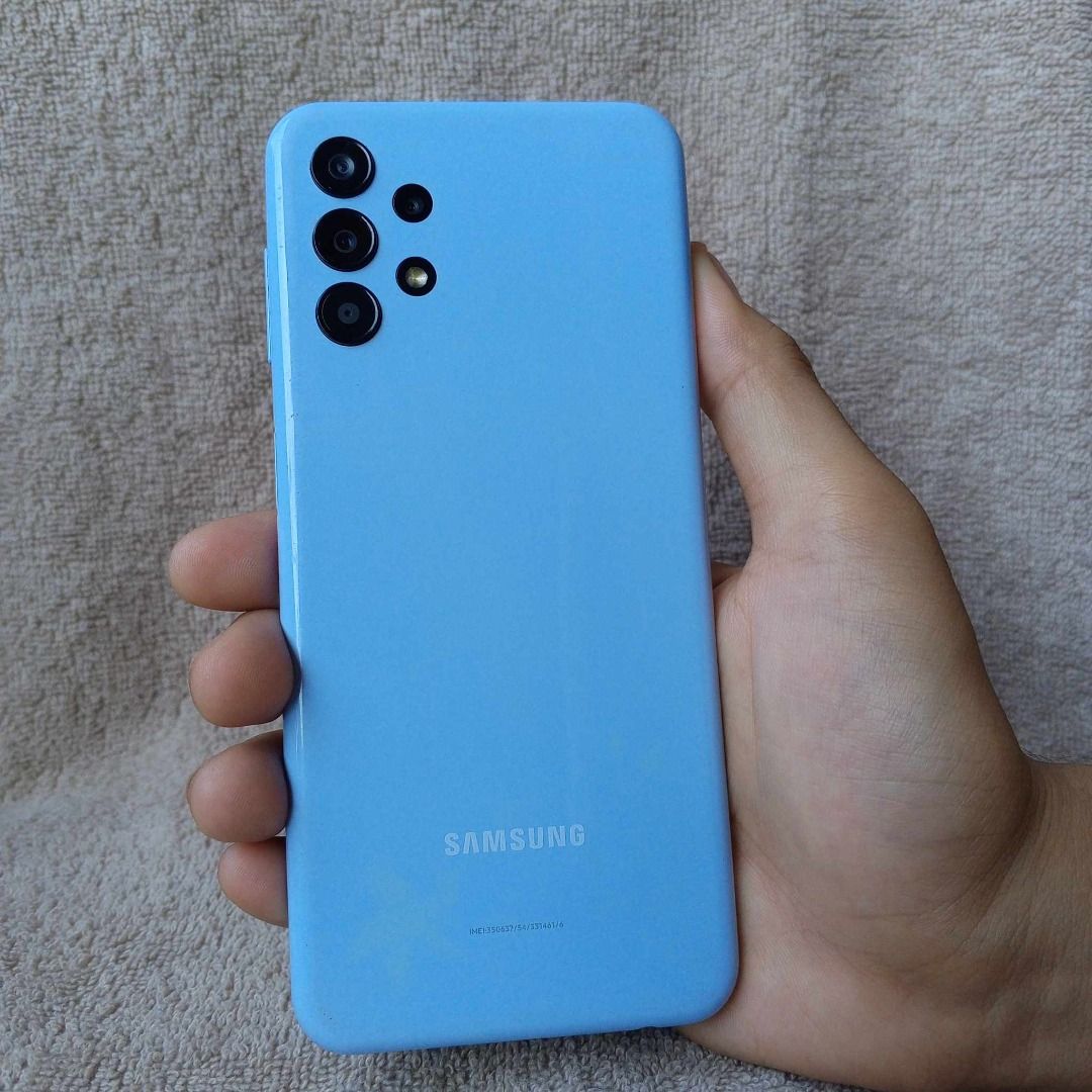 Samsung Galaxy A13 128/4GB (Category: Samsung) located in Caloocan City. Submitted by anthonymic06518 (Listing ID 1288309612, Image 2). Description: Samsung Galaxy A13 - 128GB Memory / 4GB Ram Selling Price : 10k (Original price nung binili is 15k) W/ 2 FREEBIES : Power Bank, Wired earphones (See pictures of freebies below) Inclusion: Original Charger Age : 1 yr & 3 months (November 2022 binili) Very well used and no issues sa system or others, g