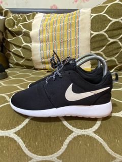 (Kategori: ) berada di . Dikirim oleh terminal.sepatu.bogor (ID iklan 1288289221, Gambar 1). Deskripsi: .