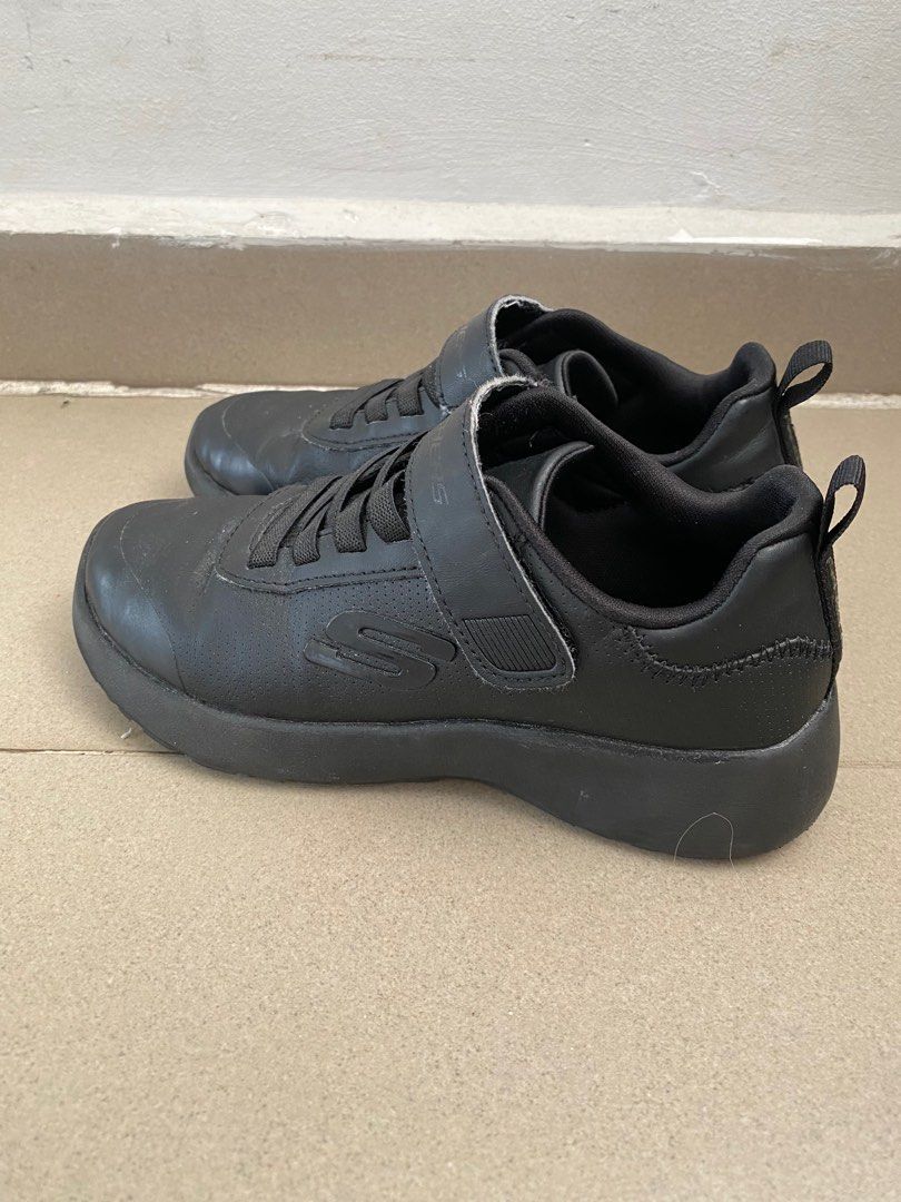 Girls school 2024 shoes sketchers