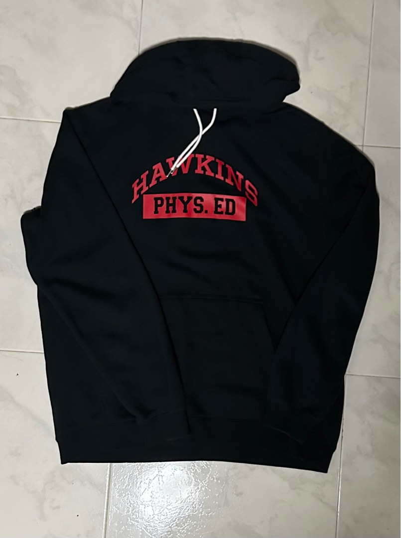 Nike x stranger things black and deals red hoodie