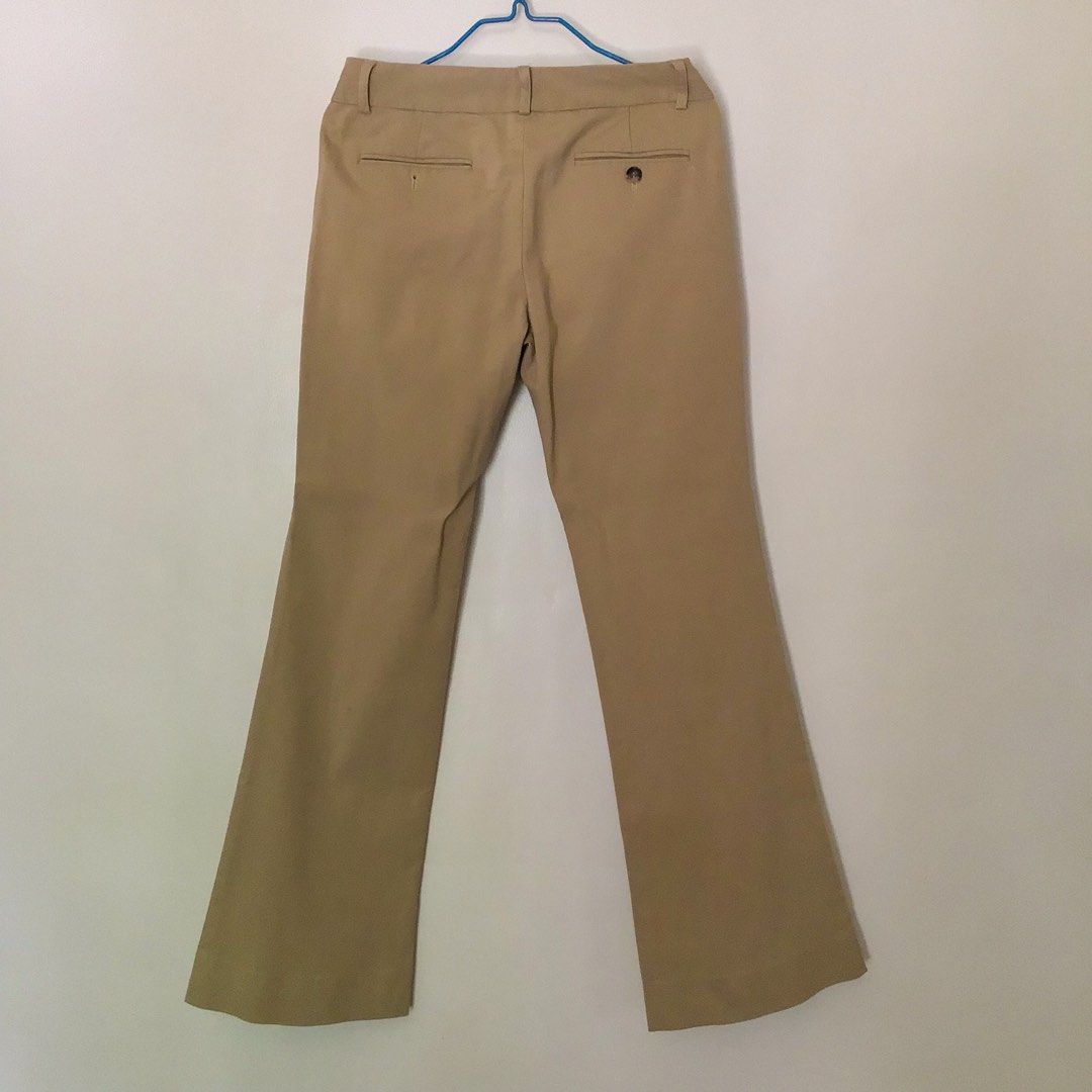 Theory Wide Leg Pants (Category: Other Bottoms) located in San Carlos. Submitted by cometsans (Listing ID 1288285390, Image 2). Description: Please read before inquiry: - Last price posted ( pls no haggling) - RFS: need funds for my cat's vet bills PRELOVED THEORY WIDE LEG PANTS - Cream color - Great material and structure, still very presentable - Color condition: 10/10 - Missing 1 button at the back, has minimal stains, its hem has awkward stit