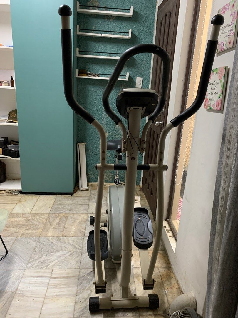 Toby Sports Elliptical Machine Like New