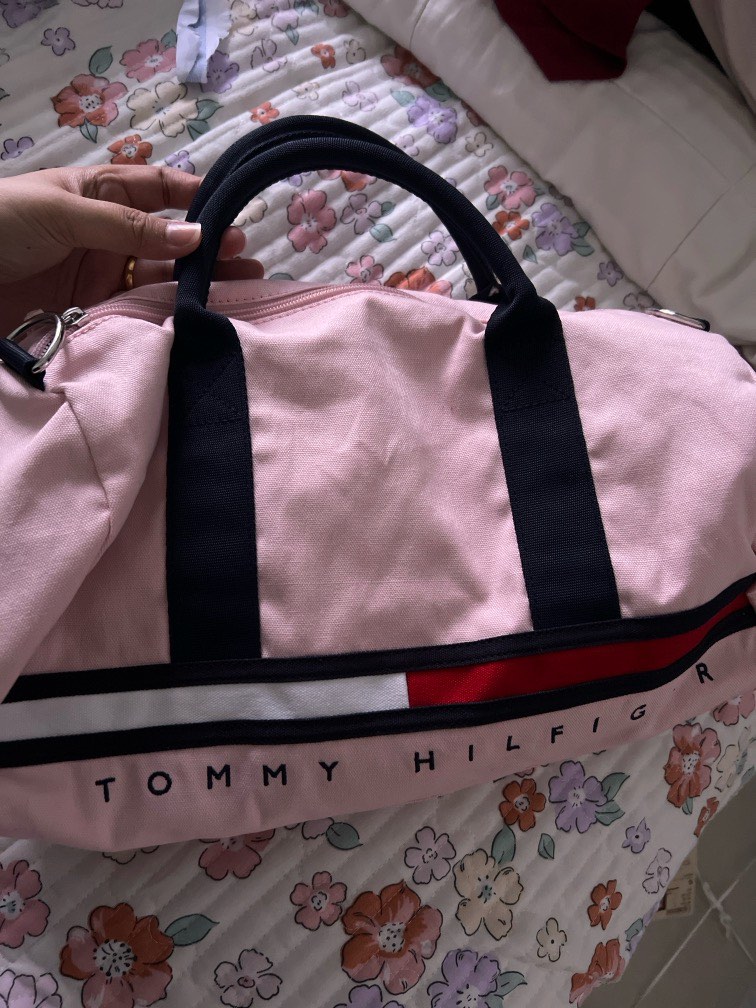 Tommy hilfiger Duffle bag Women s Fashion Bags Wallets Cross