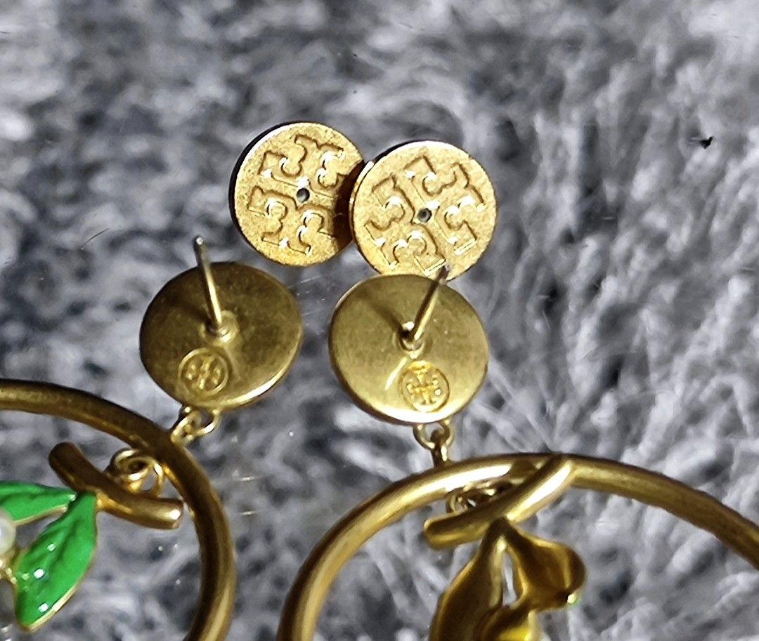 Tory Burch Lemon Hoop Drop Earings in Gold