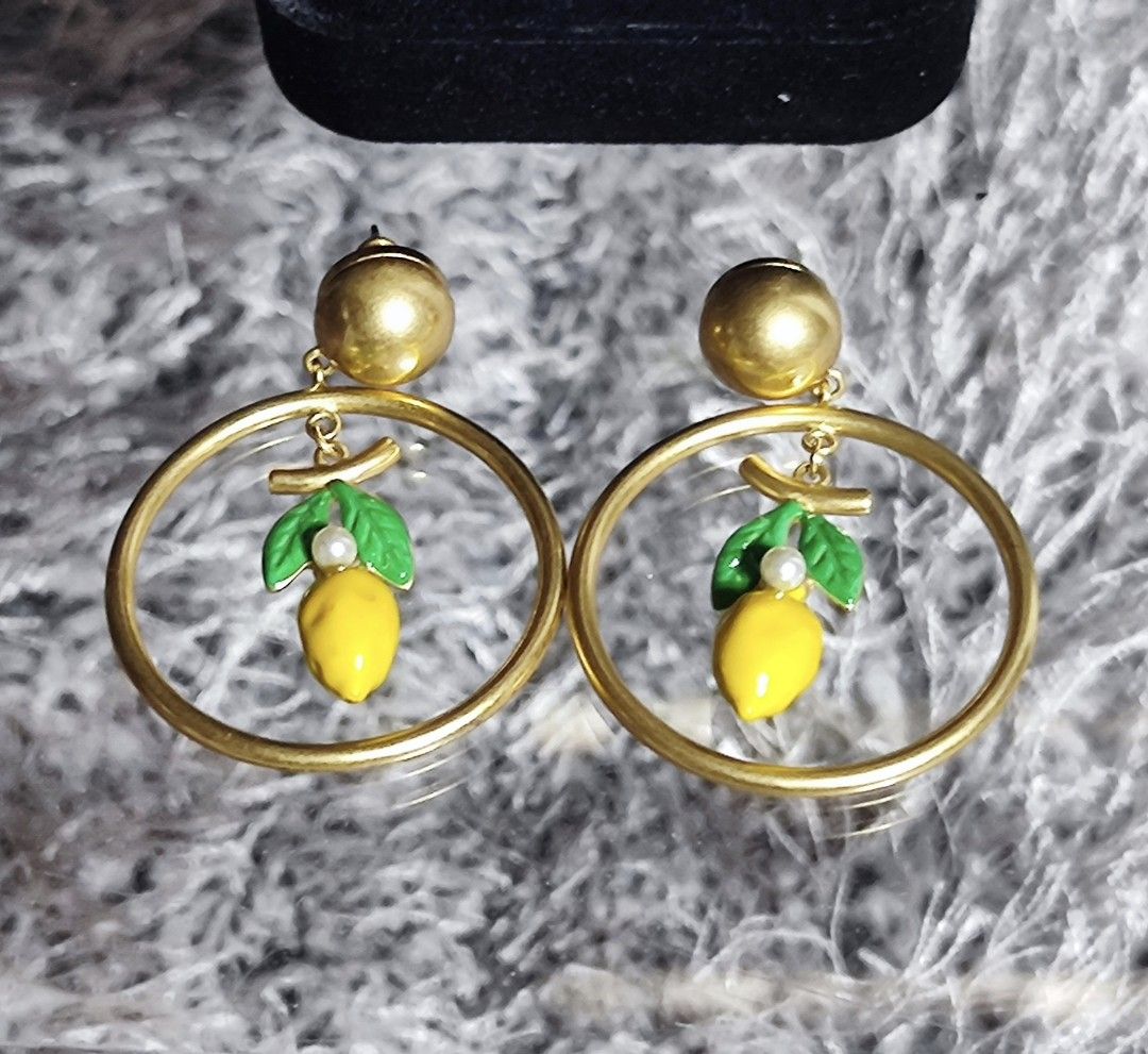 Tory Burch Lemon Hoop Drop Earings in Gold