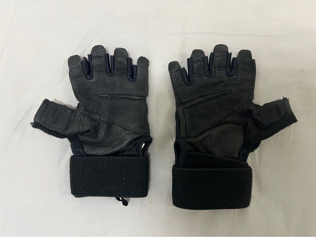 Under Armour - Weightlifting Gloves