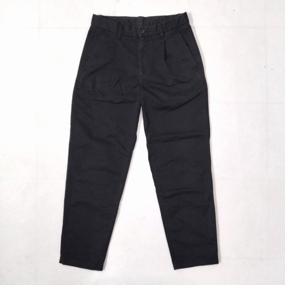 UNIQLO (S) Heattech Slack Pants Black, Men's Fashion, Bottoms, Trousers on  Carousell