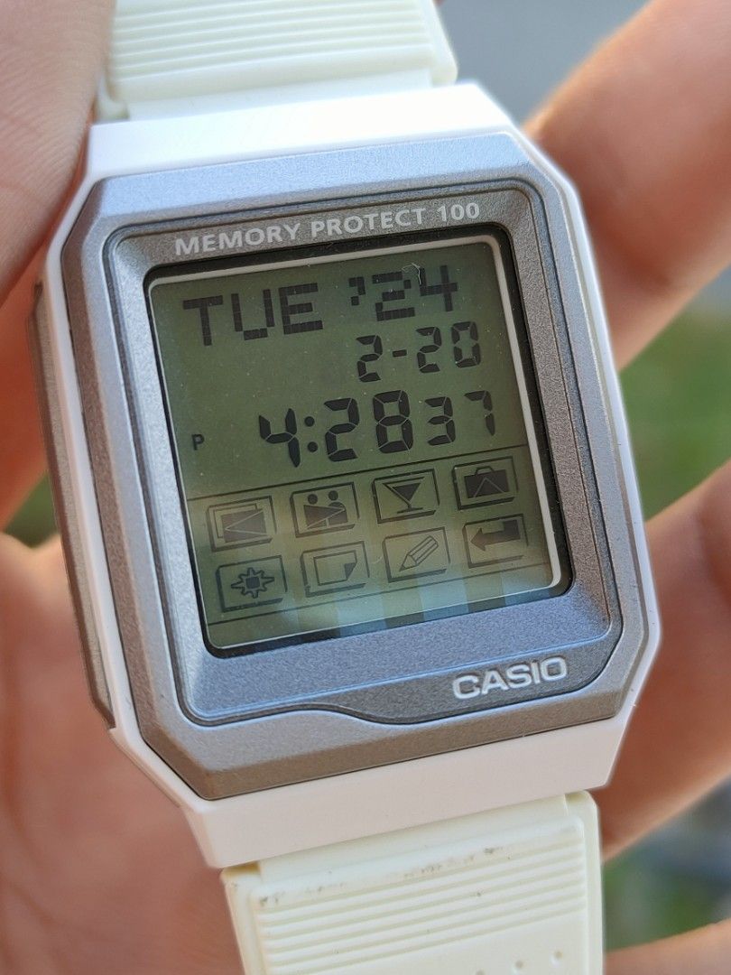 Vintage Casio VDB-101 JIM Data Bank TOUCH SCREEN WATCH Made in JAPAN