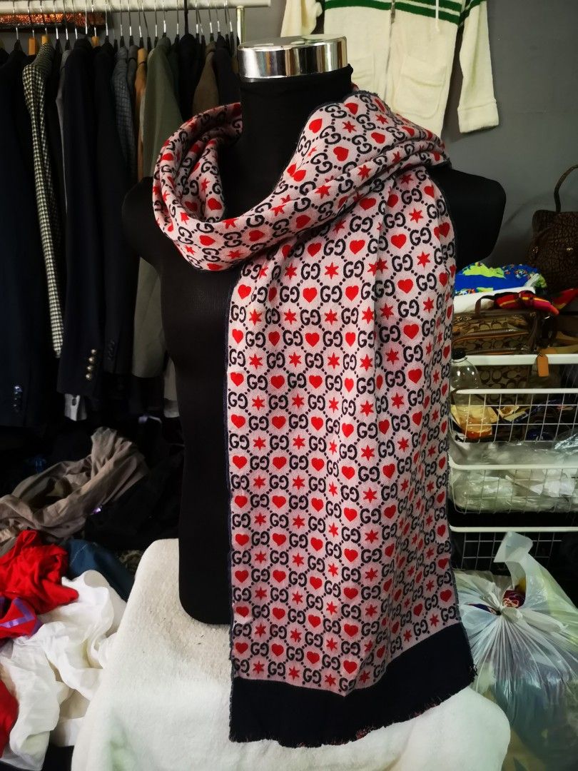 WOMEN GUCCI PINK WOOL GG HEART STAR LONG SCARF, Women's