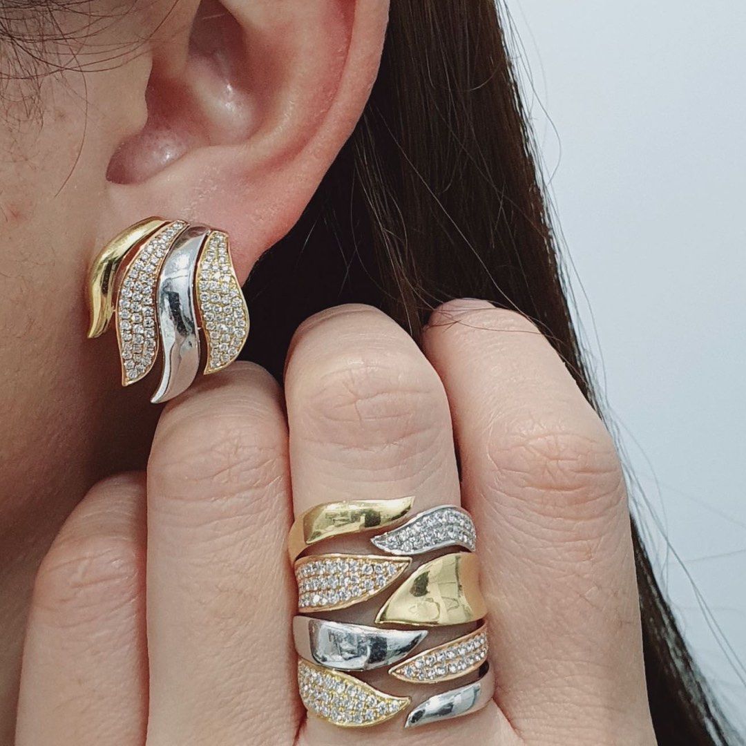18K Hk setting tri color with diamond (Category: Body Jewelry) located in Manila. Submitted by reenacedric (Listing ID 1288554167, Image 1). Description: .