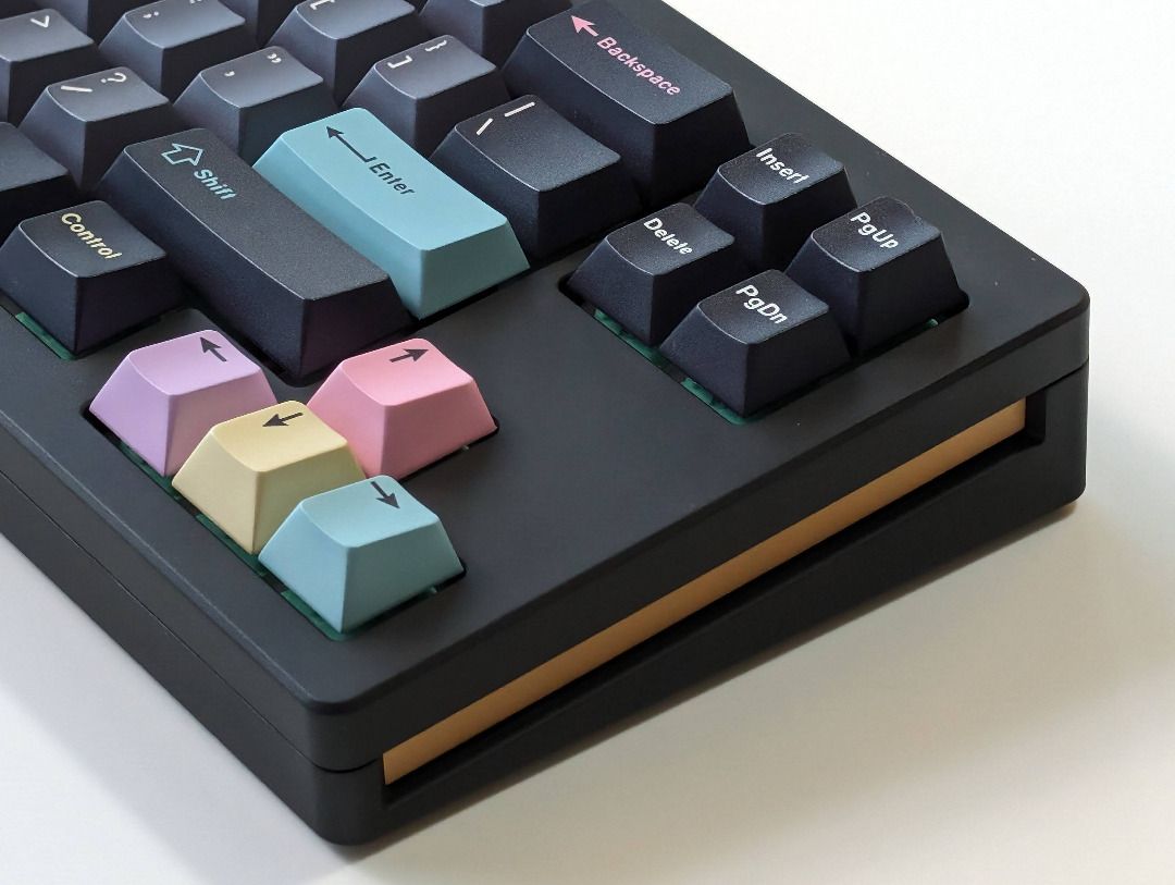 65% Aluminium Custom Mechanical Keyboard (Dracula2102) - Fully Modded ...