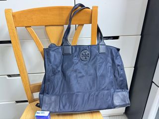 （分類：）位於 。 由 f4yuyu 提交（商品編號 1288635080，圖片 1）。簡介： 。