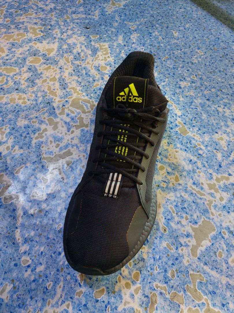 Adidas SenseBoost Go Winter Black Solar Yellow Running Shoes 29