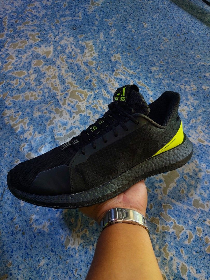 Adidas SenseBoost Go Winter Black Solar Yellow Running Shoes 29