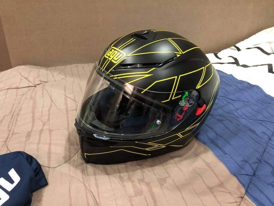 AGV K5 Hero Black Yellow Fluo Size S Sports Equipment Other