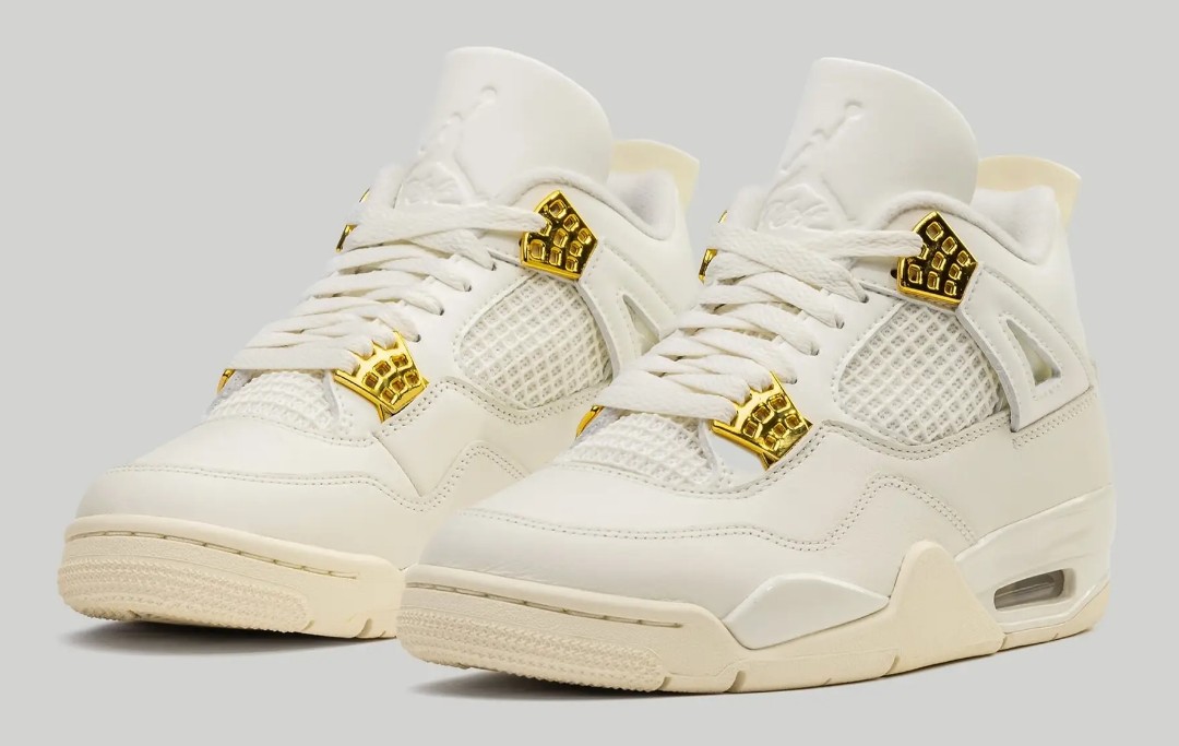 Air Jordan 4 Retro Metallic Gold, Men's Fashion, Footwear, Sneakers on  Carousell