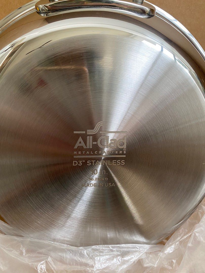 All Clad D3 10” Fry Pan (Category: Cookware & Accessories) located in Tagaytay City. Submitted by secondbeing (Listing ID 1288490066, Image 2). Description: 3-ply bonding for fast & even heat, oven & broiler safe, safe for all stovetops and induction.