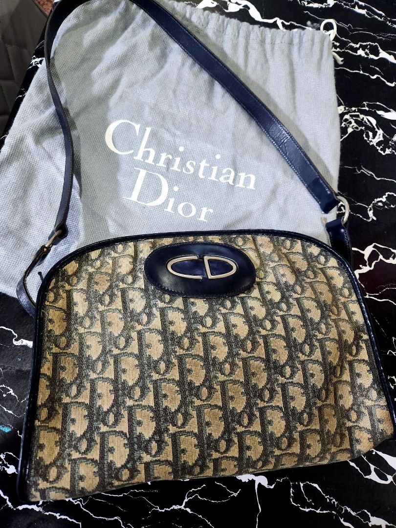 Christian dior monogram shoulder bag outlet