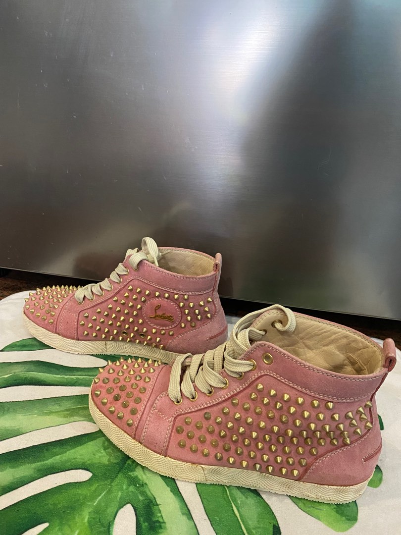 Pink outlet louboutin sneakers