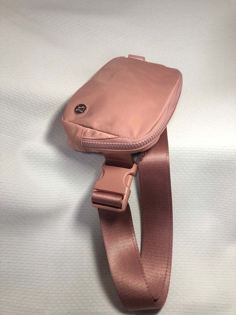 Authentic LULULEMON Everywhere Belt Bag 1L ( Pink Pastel ), Men's