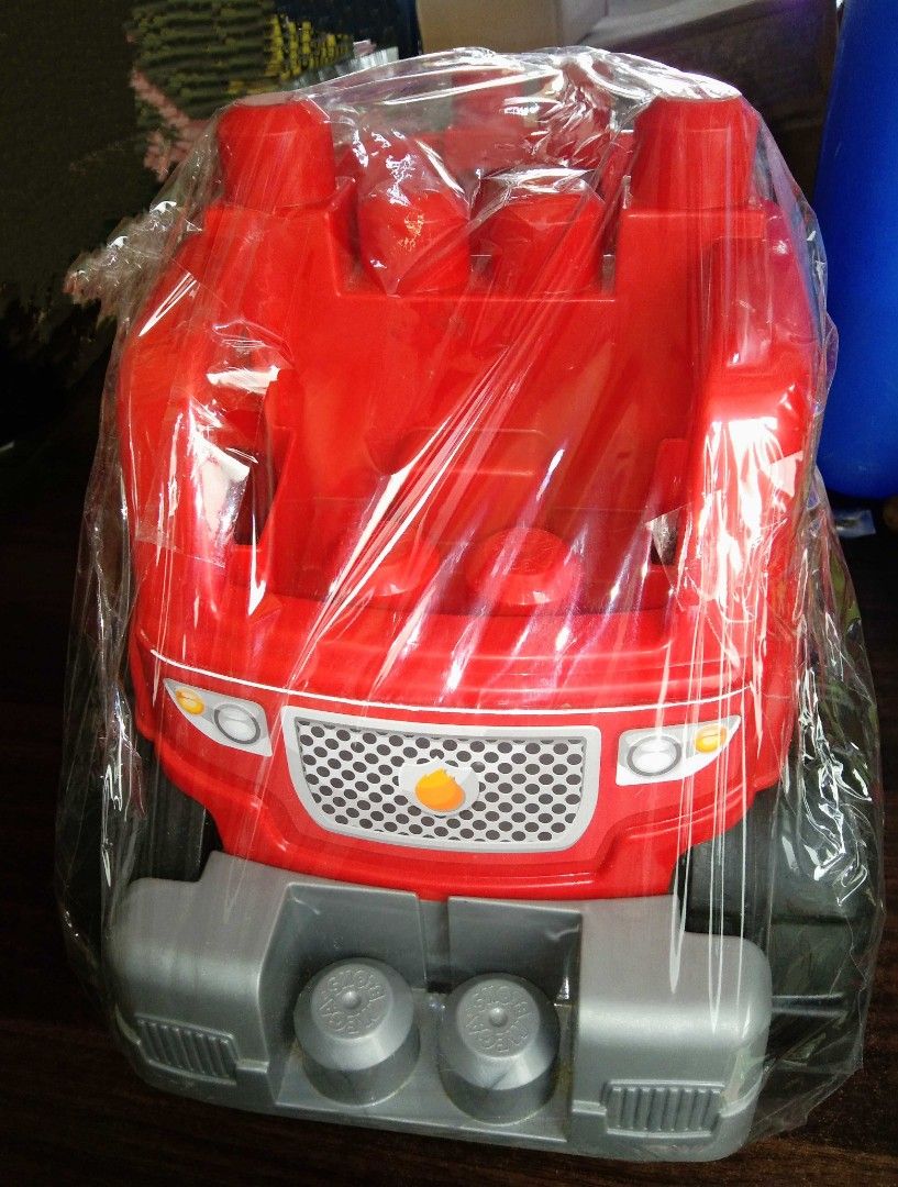 Authentic Megablocks Red Truck Toy (Category: Lego & Building Sets) located in Rizal. Submitted by TheSweetSpotShoppe (Listing ID 1288589228, Image 1). Description: • Authentic megablocks red truck toy.