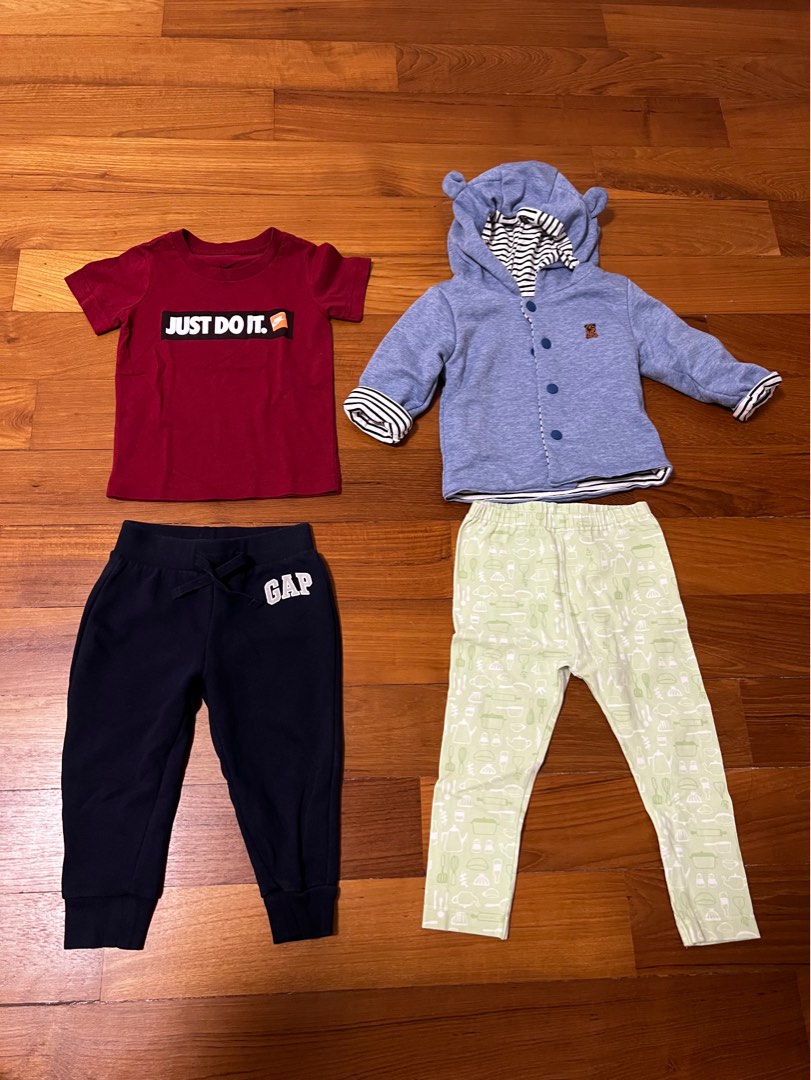 Uniqlo gap shop