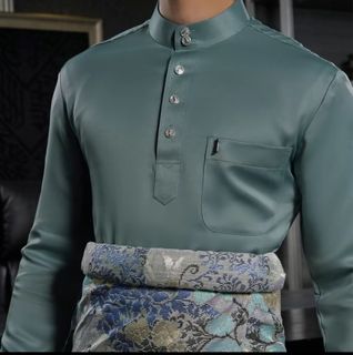 (Category: ) located in . Submitted by irfn.wardrobe (Listing ID 1288497288, Image 1). Description: .