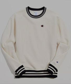 Champion uo exclusive reverse weave ringer crew hot sale neck sweatshir