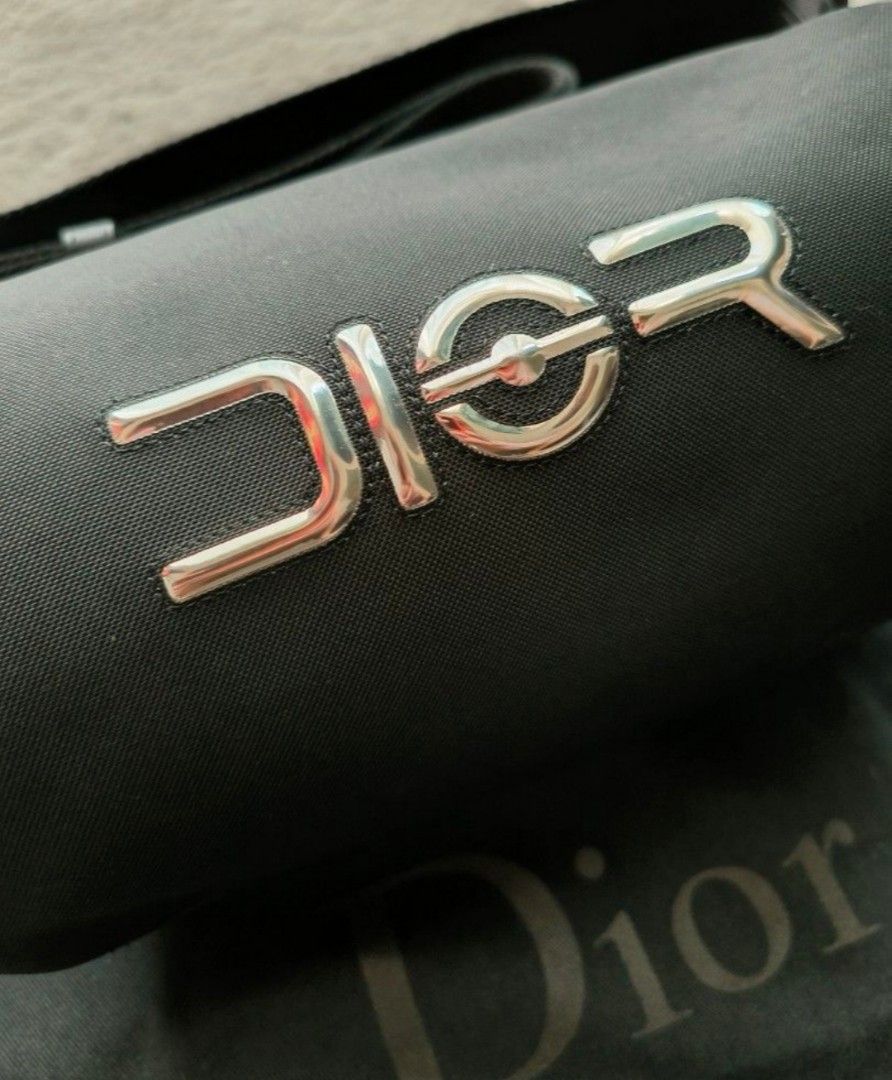 Hajime sorayama best sale dior bag