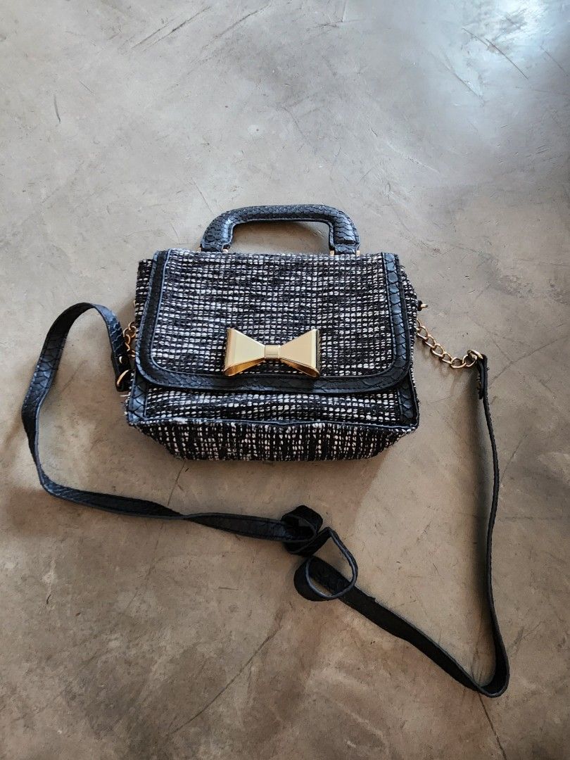 Dorothy perkins sling bag on sale