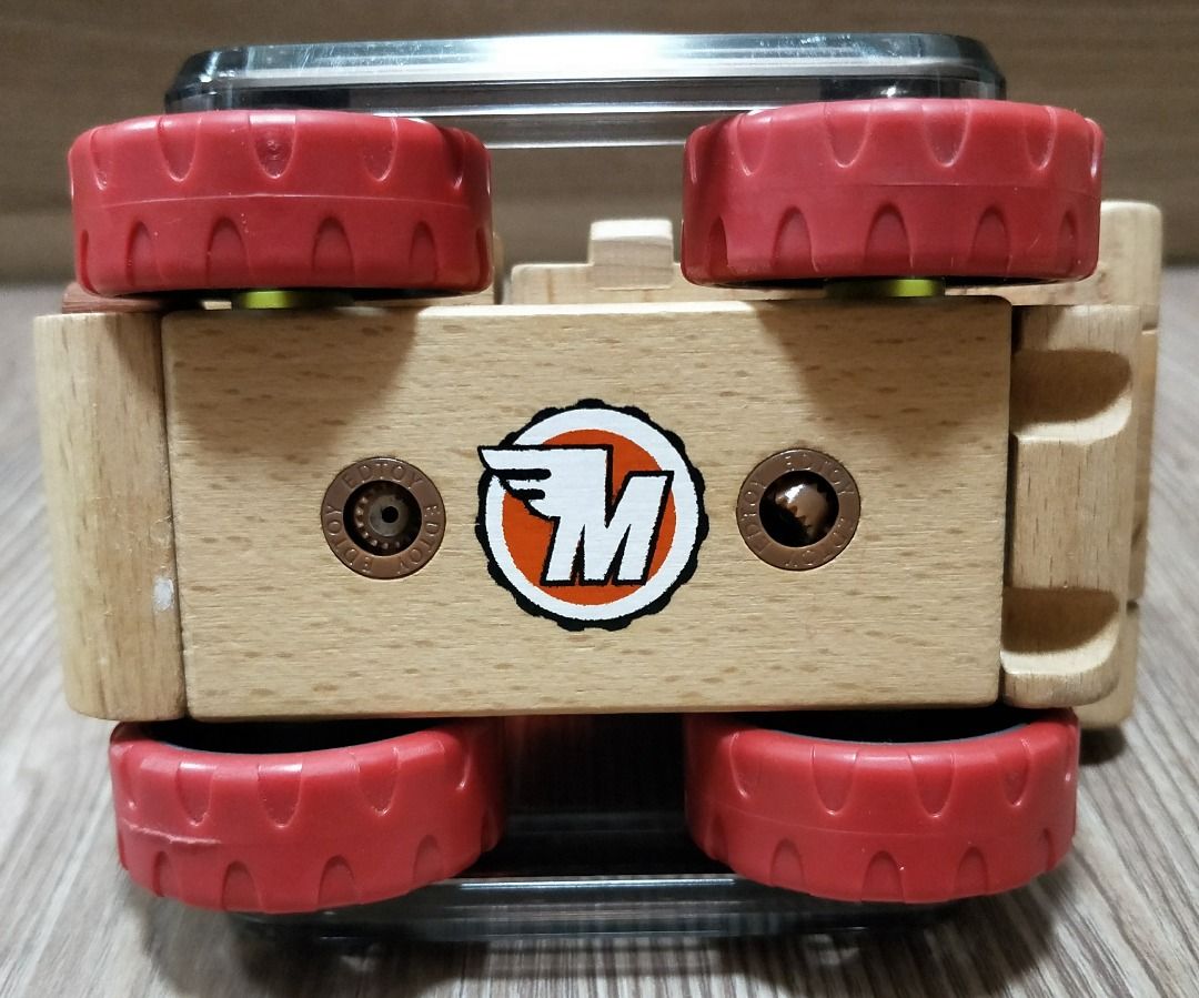 【韓國EDTOY 旋轉磁力積木】 變形卸貨卡車 (二手), 書籍、休閒與玩具, 玩具、公仔、桌遊在旋轉拍賣