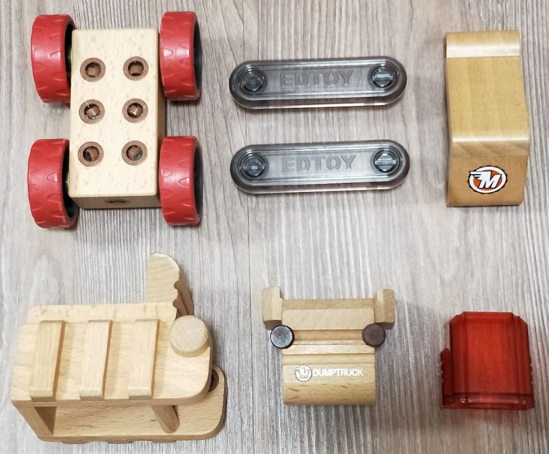 【韓國EDTOY 旋轉磁力積木】 變形卸貨卡車 (二手), 興趣及遊戲, 玩具與遊戲在旋轉拍賣
