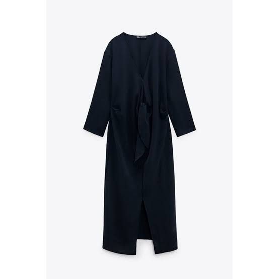 Flowing Dress with Knot (Category: Dresses) located in Santa Rosa. Submitted by _cjrey (Listing ID 1288629961, Image 1). Description: .