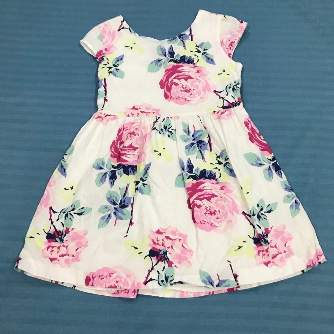 Gap dress for kids (preloved) (Category: Babies & Kids Fashion) located in Bulacan. Submitted by kallyseconds (Listing ID 1288501752, Image 1). Description: Brand: Gap Type: Dress Size: Small (Height 24”, Waist 24”) Preloved Original On hand RFS: decluttering No swap No return No meet-up For shipping only (shipping fee will be shouldered by the buyer).