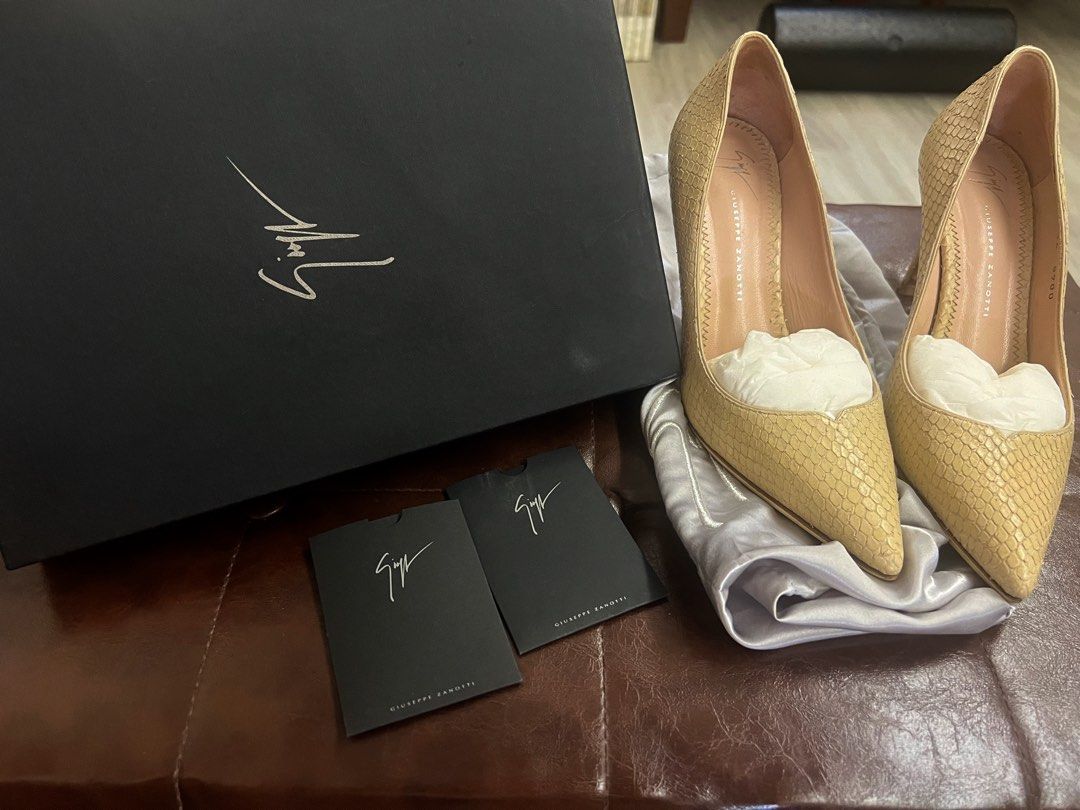 Giuseppe zanotti hotsell peony heels