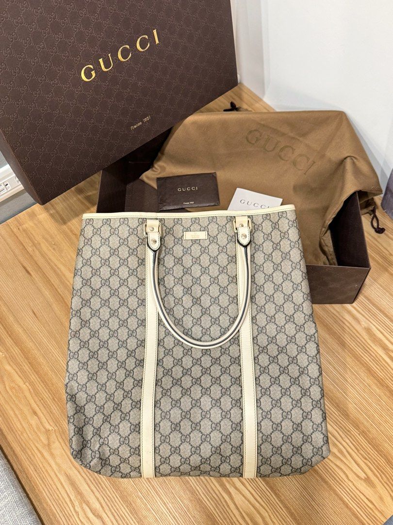 Gucci 223668 hotsell