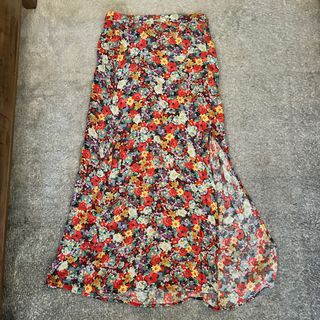 SALE: H&M floral slit skirt