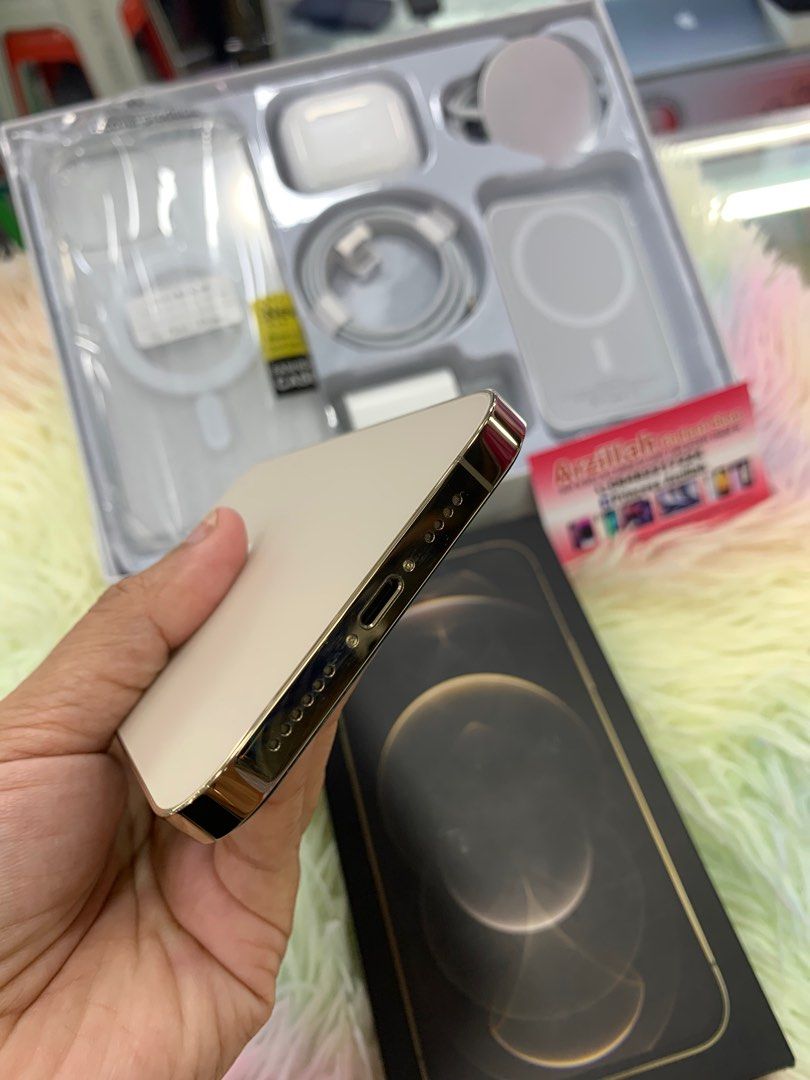 iPhone 12 Pro Max (256gb) (Category: iPhone 12 Series) located in Manila. Submitted by arzillah (Listing ID 1288571554, Image 3). Description: iPhone 12 pro max 256gb 96% battery health Factory unlock Ntc approve Slithly use With same serial box No scratches No dents No issues 100% smooth All working Open for COD/COP + SF Manila area (sameday delivery) Procince area (via LBC) required DP to avoid cancellations Physical store: Greenhills Shopping 