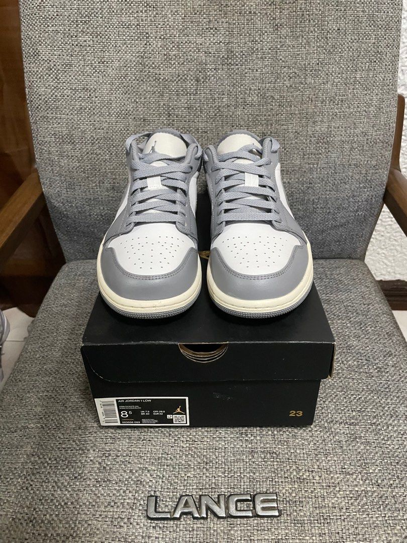 Jordan 1 low vintage grey 8.5 (Category: Sneakers) located in Mandaluyong City. Submitted by lmrp3 (Listing ID 1288526403, Image 2). Description: FS Jordan 1 low vintage grey Size 8.5 Brand new Complete 7.5k.